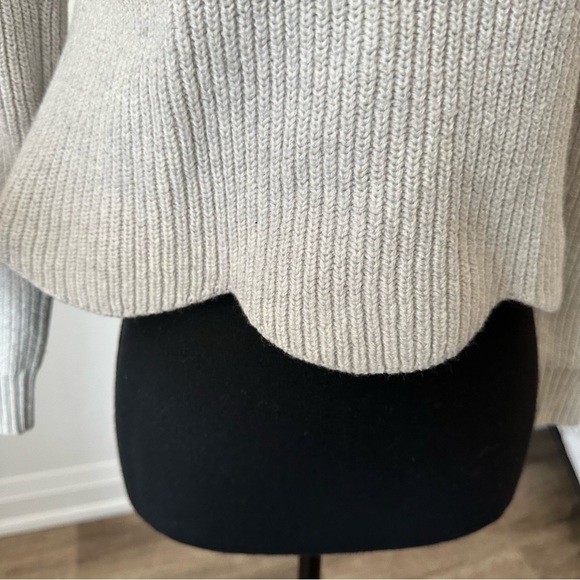 Sz S Aritzia WILFRED Sardou Merino Wool Knit Sweater in Heather Grey - Picture 2 of 7
